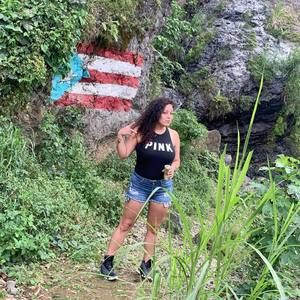 Meet your Posher, Elyse